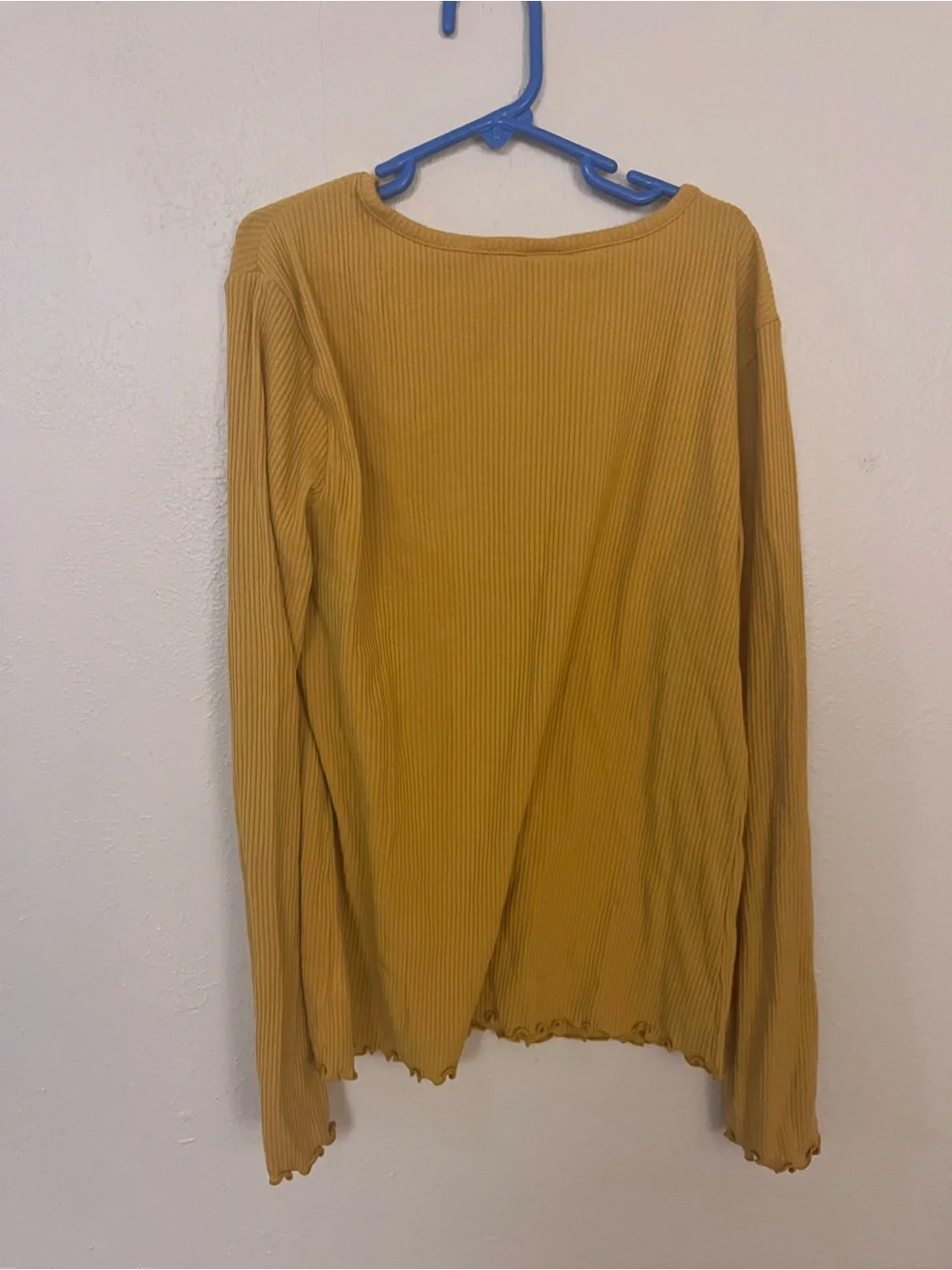 Girls Old Navy mustard yellow tee size xl